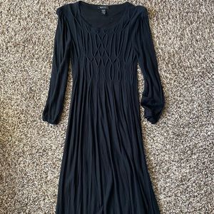 Like new fitted maxi dress. Thin sweater like material.
